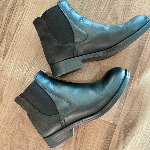 Fly London Shoes - Fly London Two Tone Black Chelsea Boot Size 9.5